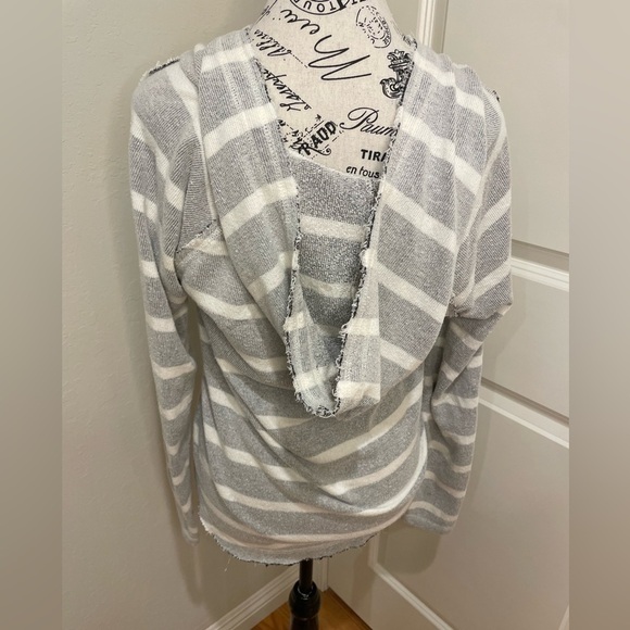 Billabong Size Medium Hoodie - Picture 5 of 8